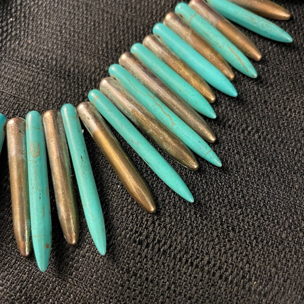 Chic Turquoise Spike Necklace - Picture 7 of 9
